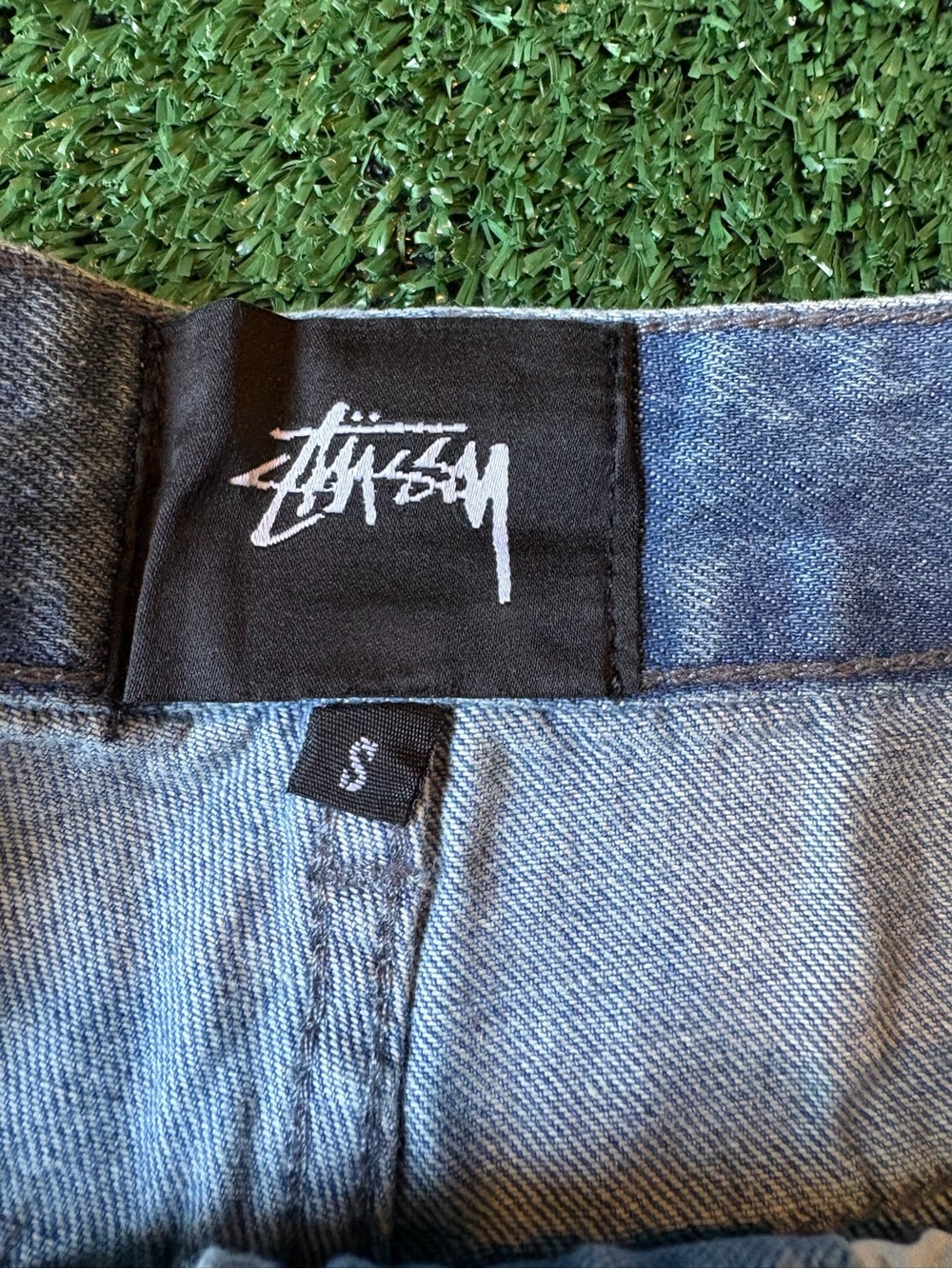 Stussy Blue Denim Shorts with White Graphic Print - Picture 4 of 6
